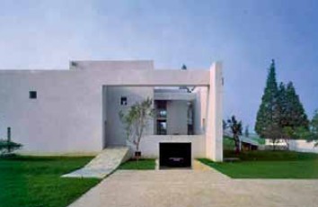 建筑的死亡與重生——探訪何多苓工作室現狀