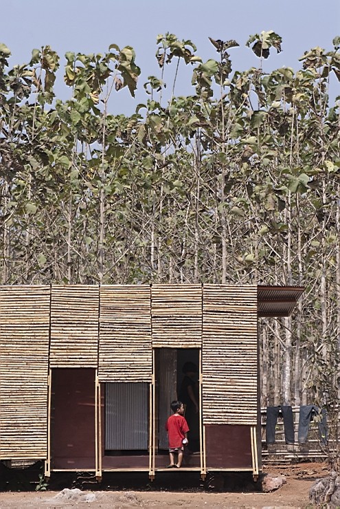 避風港孤兒院澡堂